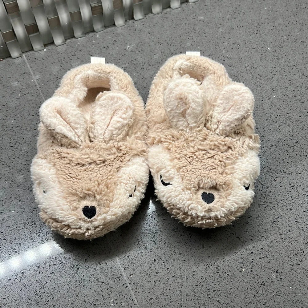 Zara slippers size 12